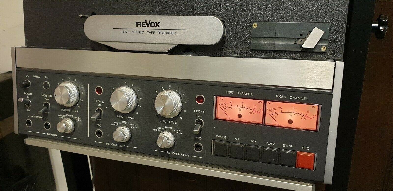 Broadcast & Professional Audio